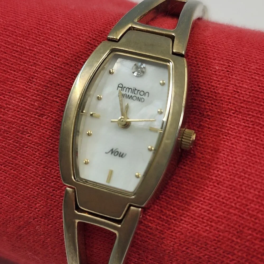 Armitron Now Diamond Womens Watch 18mm Gold Tone Bracelet New Battery Vintage